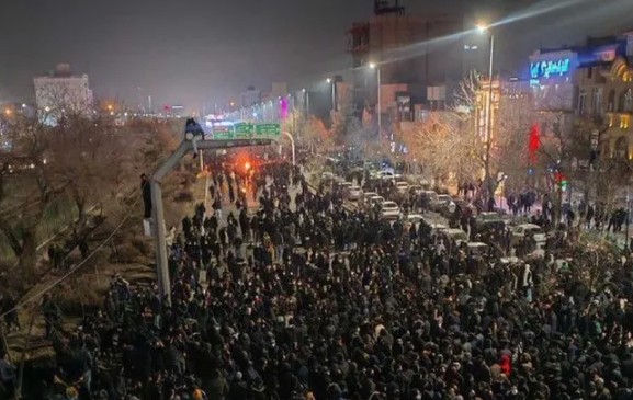 ABD Basınından çarpıcı iddia: Trump'ın özel temsilcisi Pehlevi ile görüştü!